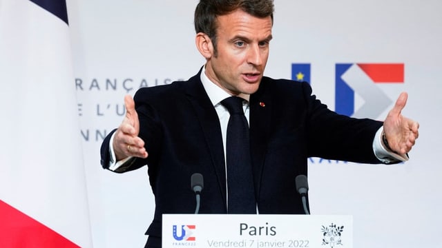  Emmanuel Macron verteidigt seine Ausdrucksweise