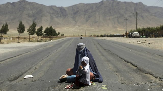 Das afghanische Dilemma: Dem Volk helfen – aber nicht den Taliban