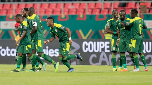  Zweimal Rot gegen Kap Verde – Senegal weiter
