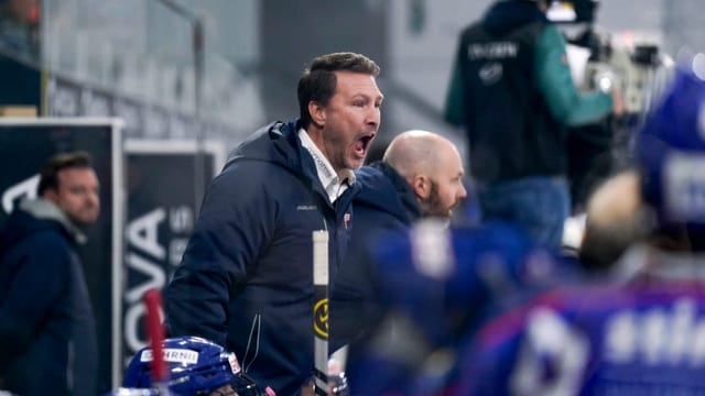  Coach Jeff Tomlinson bleibt Kloten treu, muss aber kürzer treten