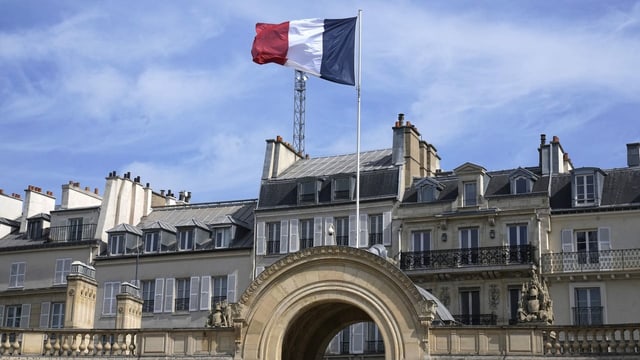  Frankreich steuert auf Regierungsbildung zu