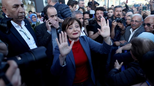  Wichtige türkische Oppositionspolitikerin Kaftancioglu verurteilt