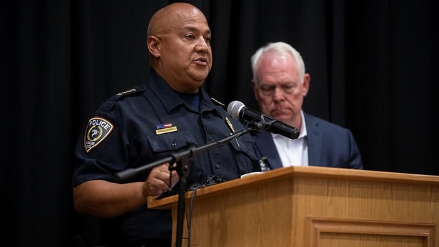  Nach Schulmassaker in Texas: Zuständiger Polizeichef beurlaubt