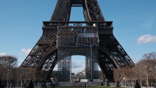  Der Eiffelturm rostet vor sich hin