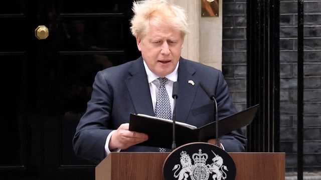  Posten des Premiers wird frei: Johnson tritt als Tory-Chef ab