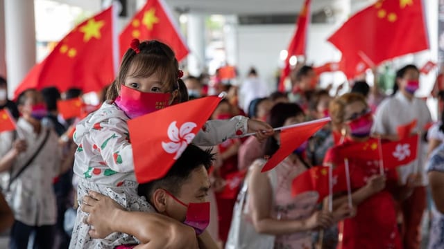  Hongkong rückt immer näher zu China