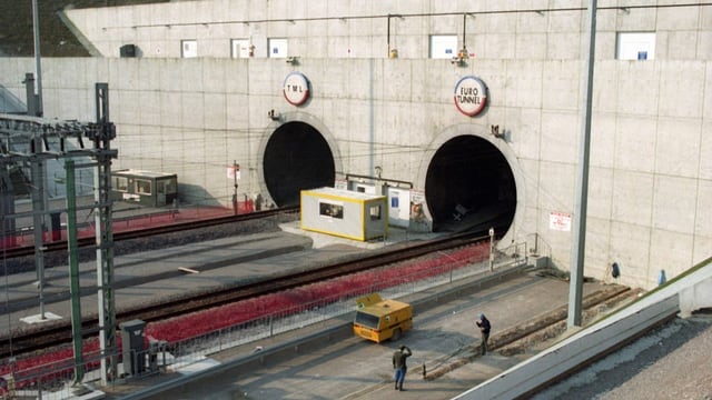  Zugpanne im Eurotunnel: Hunderte Passagiere wurden evakuiert