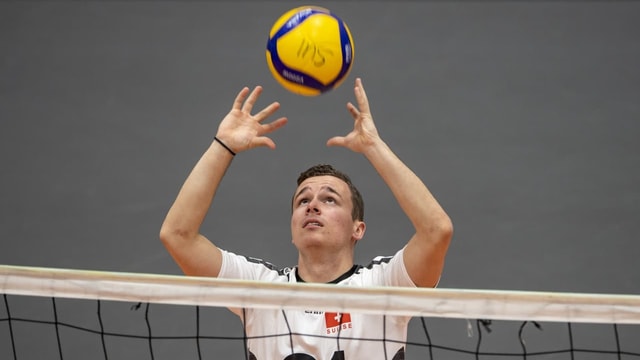  Knappe Niederlage reicht Schweizer Volleyballern fürs EM-Ticket