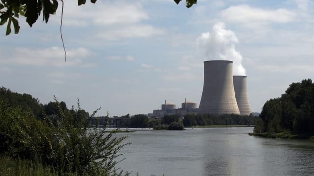 Atomkraftwerke: Frankreich erlässt Sonderregelung für Kühlwasser