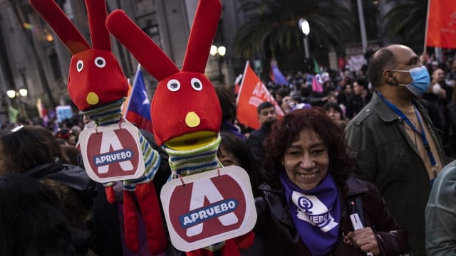  Chile stimmt über umstrittene moderne Verfassung ab
