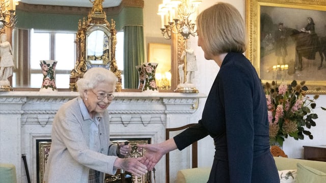  Queen ernennt Truss zur britischen Premierministerin