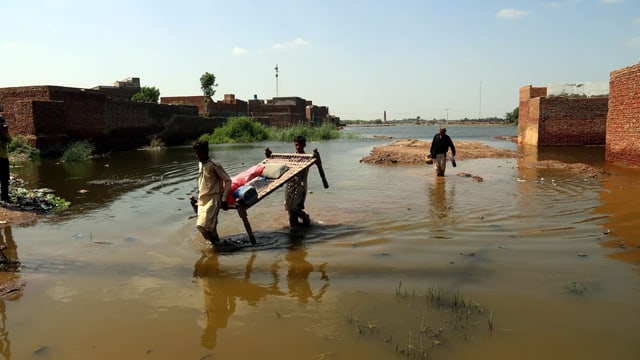  Dutzende Tote bei neuen Überflutungen in Pakistan