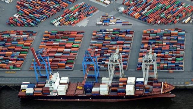  Soll sich China am Hamburger Hafen beteiligen dürfen?
