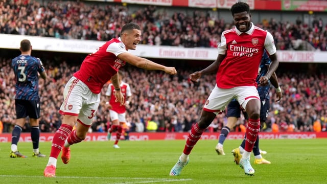  Xhaka und Arsenal wieder an der Spitze – Embolo trifft erneut