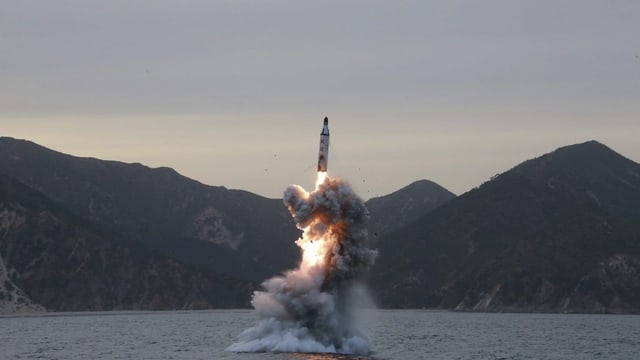  Nordkorea feuert zwei ballistische Raketen ab