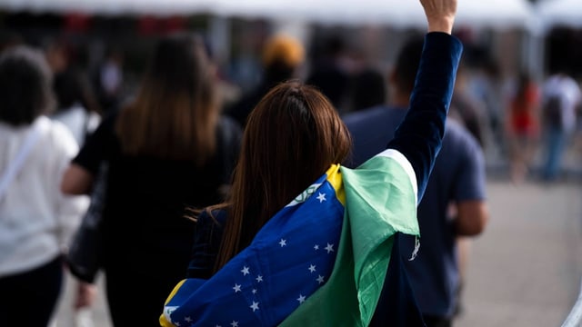  In Brasilien haben heute zwei Welten gewählt