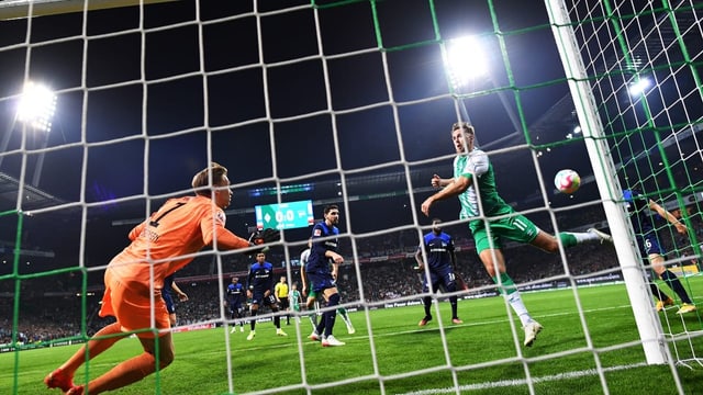  Füllkrug trifft spät: Werder schlägt Hertha