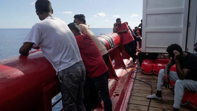  Frankreich öffnet Hafen für Seenot-Rettungsschiff