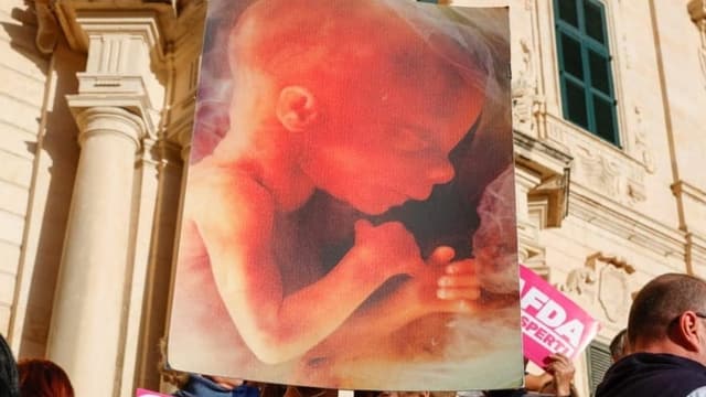  Malta will Abtreibungen erleichtern – Tausende protestieren