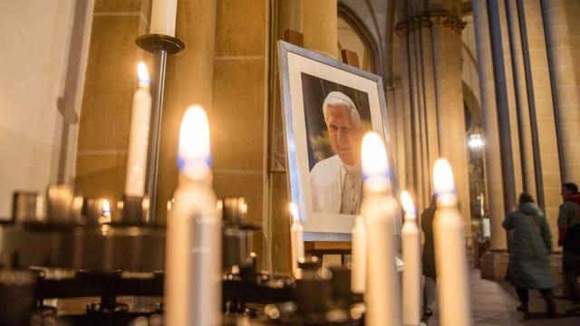  Geistliche auf der ganzen Welt beten für Benedikt XVI.