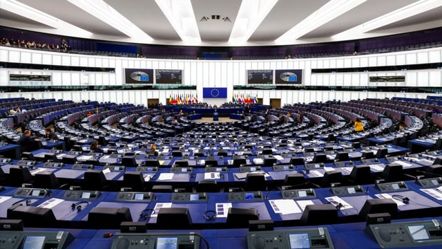  Aufhebung der Immunität von zwei EU-Abgeordneten beantragt
