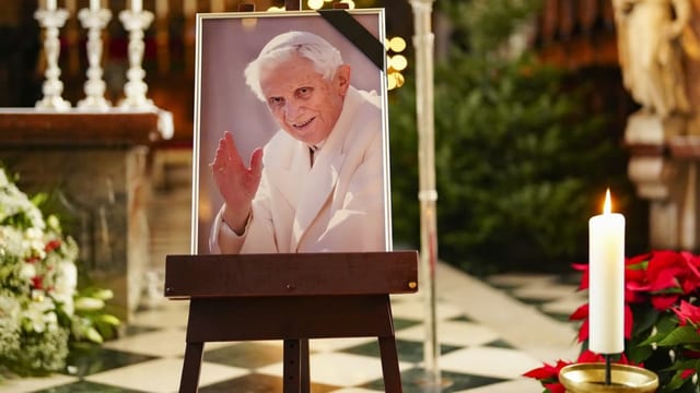  Die Beisetzung von Papst Benedikt XVI: Das müssen Sie wissen