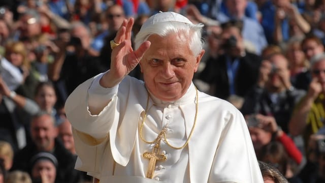  Benedikt XVI.: So kondoliert die Welt