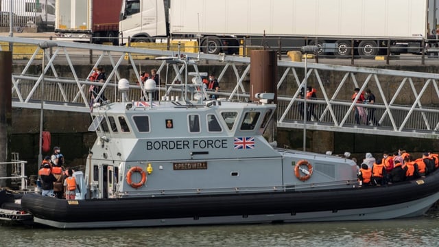  Rekordzahl an Bootsmigranten in Grossbritannien
