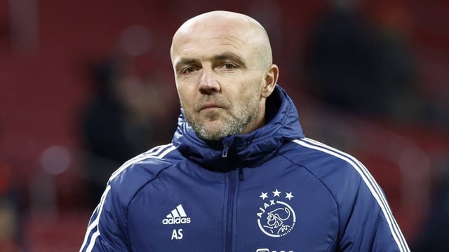 Ajax trennt sich von Trainer Schreuder