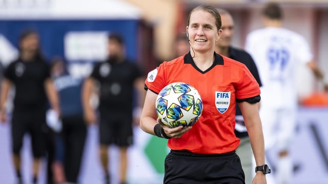  Schiedsrichterin Staubli für Frauen-WM 2023 aufgeboten