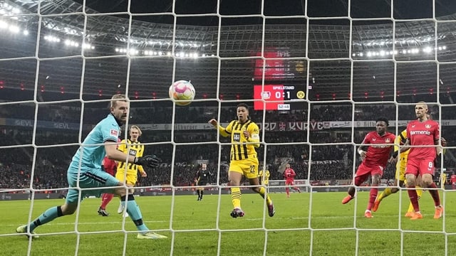  Auch der BVB rückt den Bayern auf die Pelle – Runde für Napoli