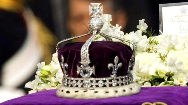  Stein des Anstosses: Darum fehlt ein Diamant in Camillas Krone