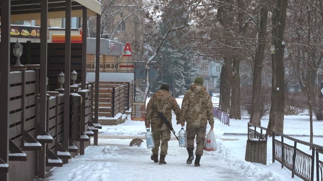  Kramatorsk: Leben zwischen rosa Wänden und lauten Bomben