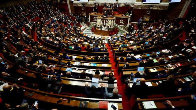  Französischer Senat winkt umstrittene Rentenreform durch