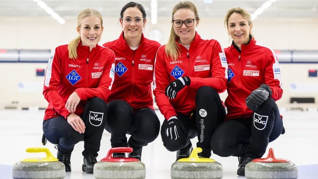  Die Schweizer Curlerinnen werden am perfekten Turnier gemessen