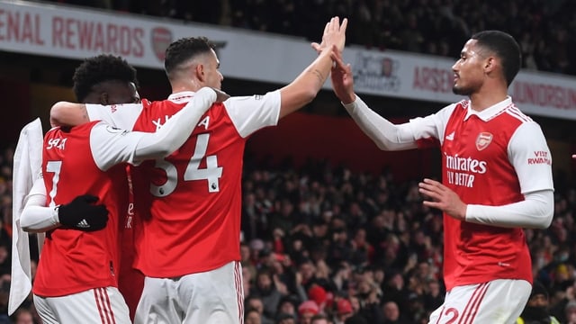  Arsenal erledigt Pflicht – Grimsby schreibt ein Cup-Märchen