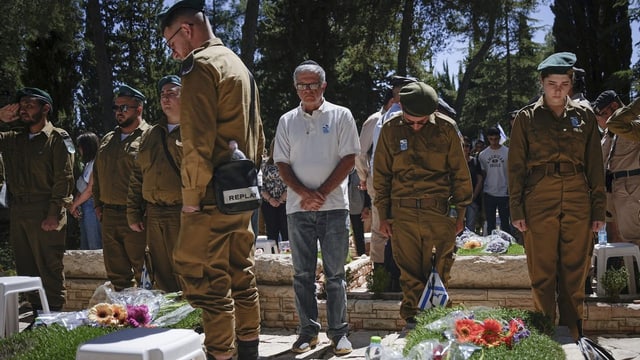  Israel gedenkt seiner gefallenen Soldaten und Terroropfer