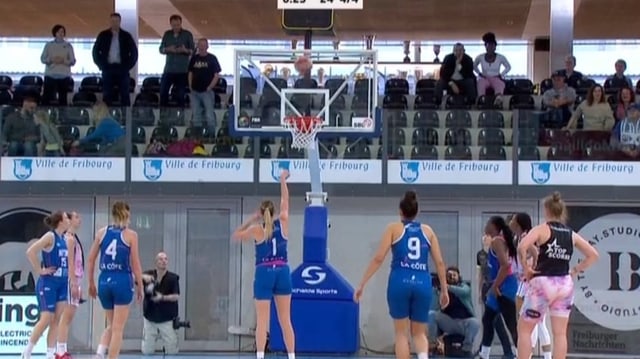  Elfic Fribourg legt gegen Nyon Basket vor – Kadetten im Halbfinal