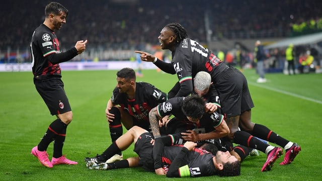  Milan kontert sich gegen Napoli zum Sieg