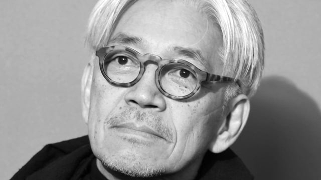  Ryuichi Sakamoto: Technomusiker, Soundtrack-Komponist, Musikgenie