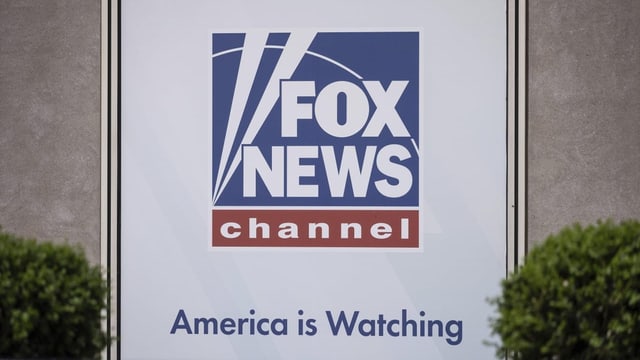  Fox News muss über 787 Millionen Dollar Schadenersatz zahlen