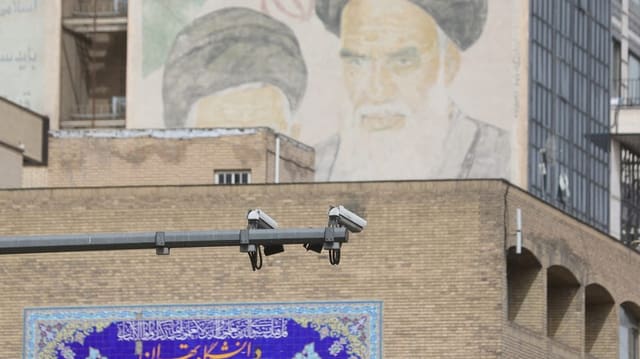  Iran hat Frauen ohne Kopftuch auf dem Schirm