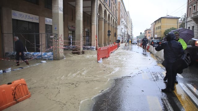  Heftige Regenfälle in Italien – 900 Menschen evakuiert