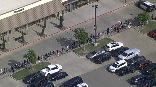  Mann erschiesst acht Menschen in Einkaufszentrum in Texas
