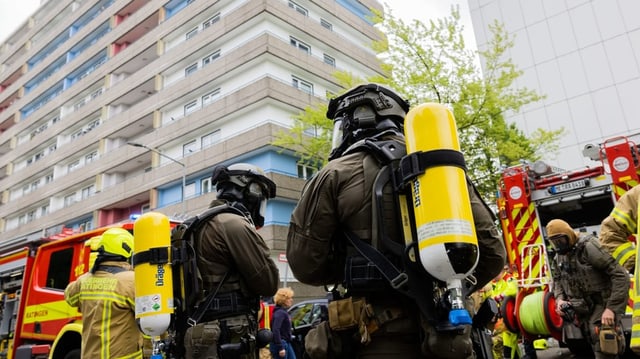  Polizei- und Feuerwehrleute bei Explosion in Deutschland verletzt