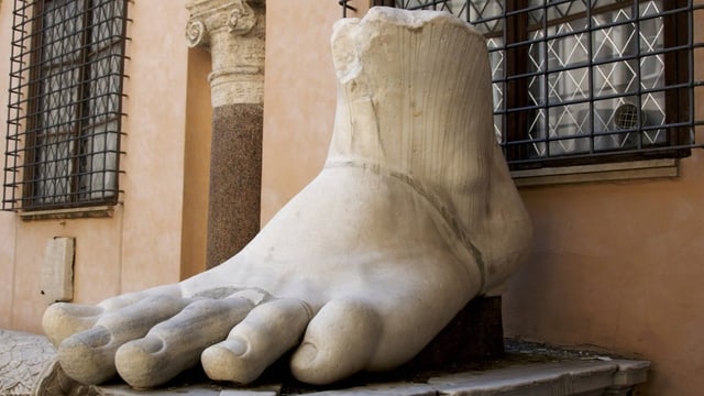  Italienische Archäologen warnen: Antike Statuen mit Pferdefuss