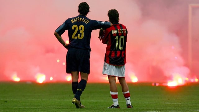  Milan vs. Inter: Beim letzten Mal regnete es Feuerwerkskörper