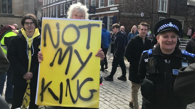  «Not my King»: Für Anti-Royalisten ist Monarchie nicht zeitgemäss