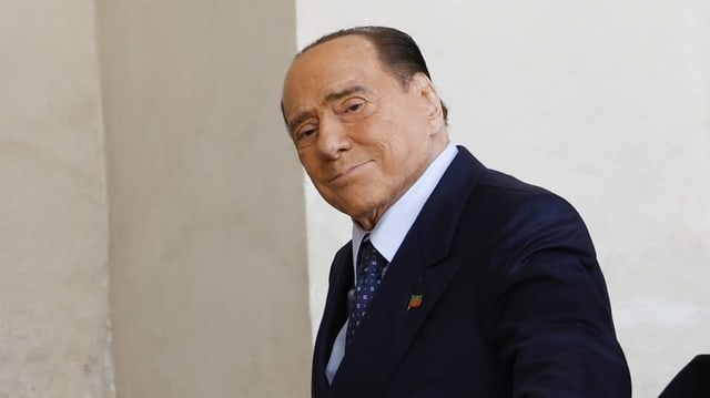  Silvio Berlusconi ist erneut im Spital