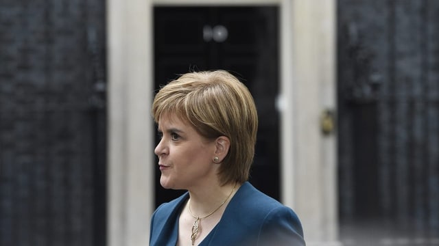  Schottlands Ex-Regierungschefin Sturgeon nach Festnahme frei